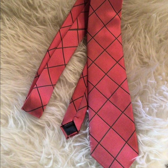 Other - Hp! Clearance ♥️❤️♥️Men’s festive silk tie